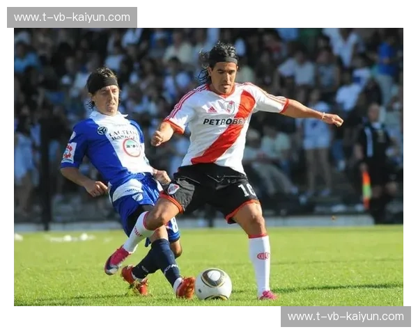 河床vs罗萨里奥：绿茵场上的宿命对决，谁将书写荣耀新篇？